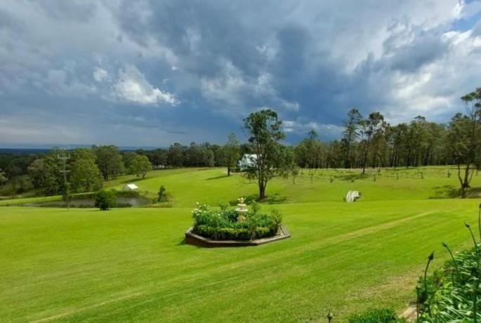 Cabins At Lovedale Wedding Chapel 외부 사진